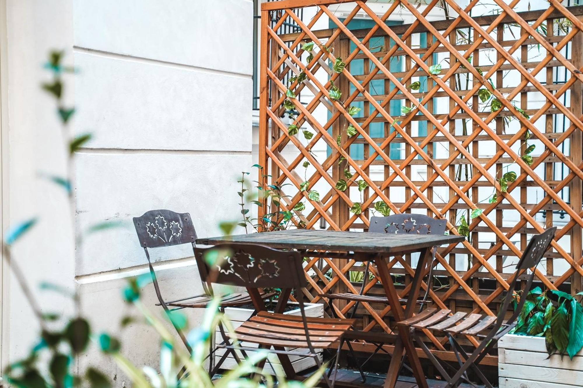 Appartement Charming Souplex In Paris
